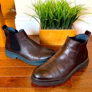 Vintage foundry Co. made to perfection. 8.5 men